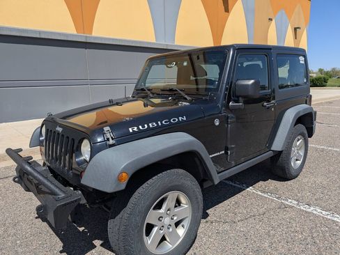 Used 2012 Jeep Wrangler Rubicon w/ PWR Convenience Group AWD/4WD image 3