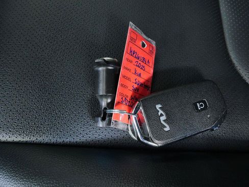 Used 2025 Kia Sportage EX w/ EX Premium Package AWD/4WD image 30