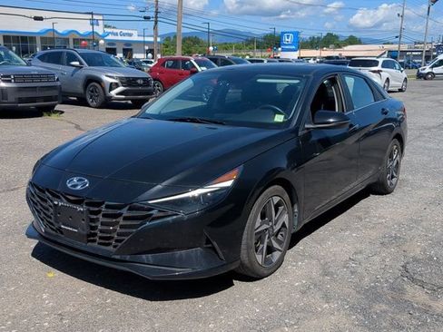 Certified 2023 Hyundai Elantra Limited FWD image 8