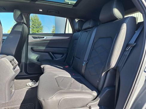 New 2026 Volkswagen Atlas Cross Sport SE image 21