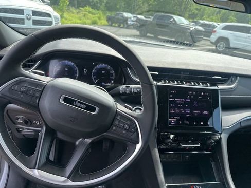 New 2025 Jeep Grand Cherokee L Laredo w/ Luxury Tech Group I image 16