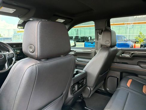 Used 2023 GMC Sierra 1500 AT4 w/ AT4 Premium Package AWD/4WD image 17