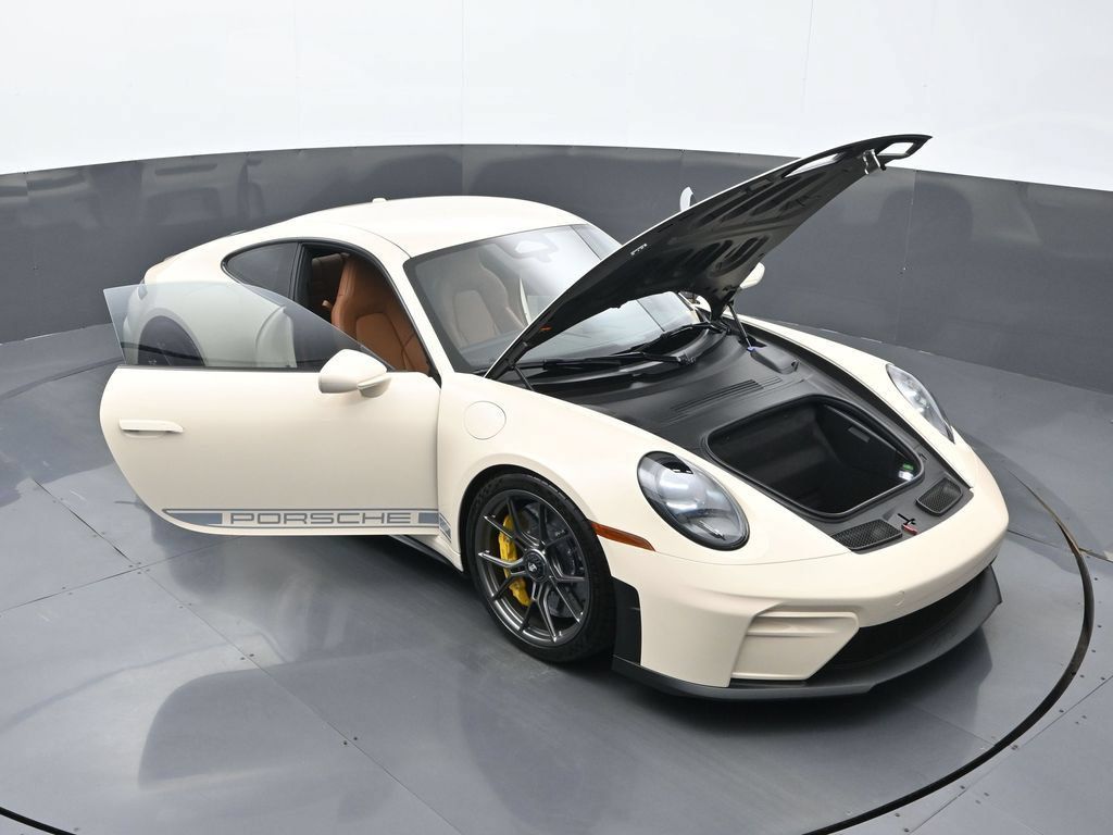 Certified 2026 Porsche 911 GT3 RWD image 28