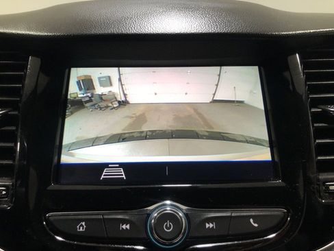 Used 2022 Chevrolet Trax LT w/ LT Convenience Package image 30