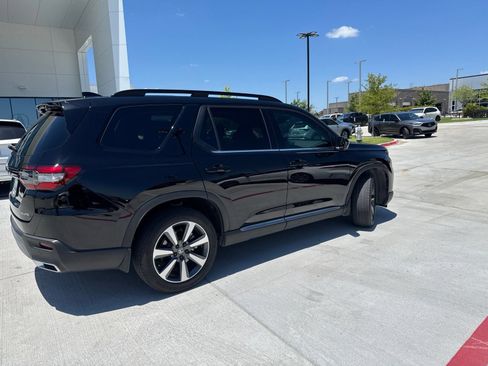 Used 2023 Honda Pilot Elite image 2