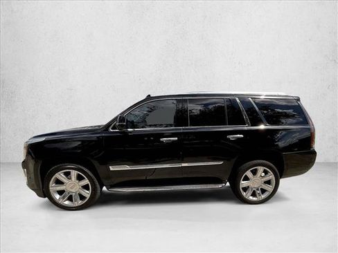 Used 2019 Cadillac Escalade Luxury RWD image 6