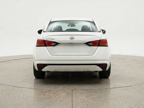 Used 2025 Nissan Altima 2.5 SV FWD image 7