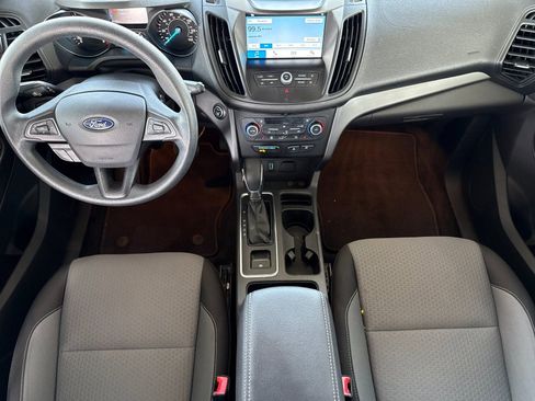 Used 2019 Ford Escape SE image 12