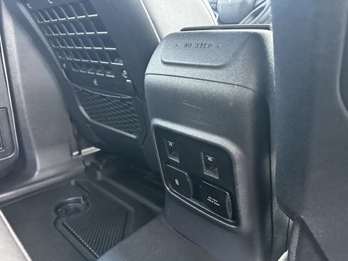 Certified 2024 Ford Bronco Black Diamond AWD/4WD image 40