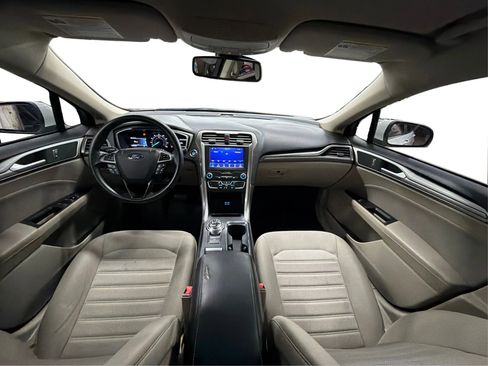 Used 2020 Ford Fusion SE FWD image 17