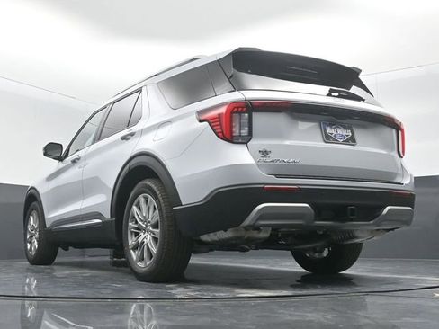 Used 2025 Ford Explorer Platinum image 21