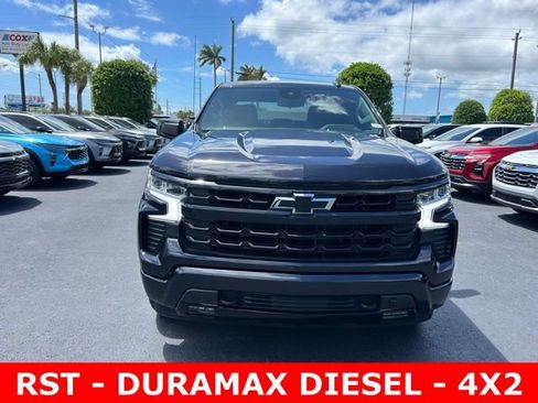 Used 2023 Chevrolet Silverado 1500 RST image 2