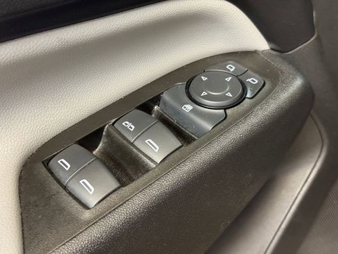 Used 2024 Chevrolet Equinox LS w/ Driver Confidence II Package FWD image 32