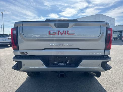 New 2026 GMC Sierra 2500 Denali w/ Denali Reserve Package AWD/4WD image 5