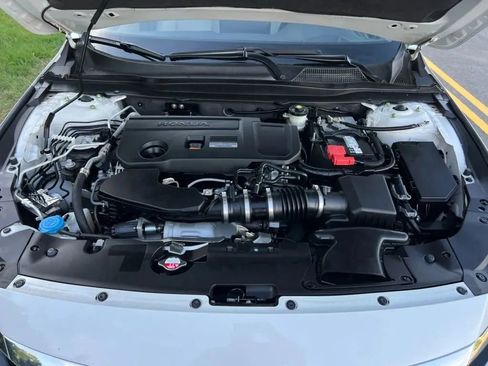 Used 2019 Honda Accord Touring image 29