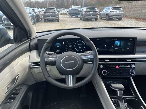 New 2026 Hyundai Tucson SEL image 9