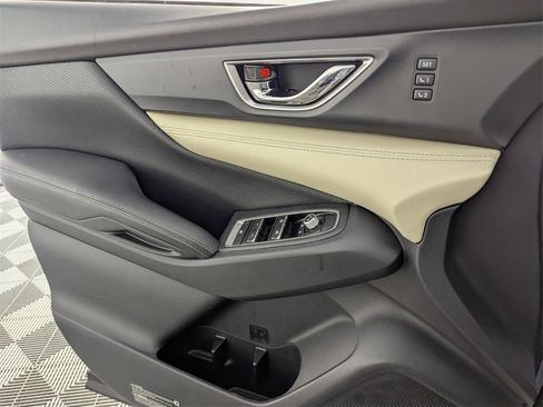 Used 2021 Subaru Ascent Limited w/ Technology Package image 32