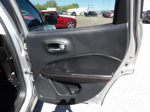 Used 2021 Jeep Compass Trailhawk AWD/4WD image 13