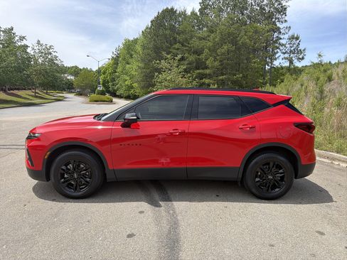 Used 2022 Chevrolet Blazer LT FWD image 8