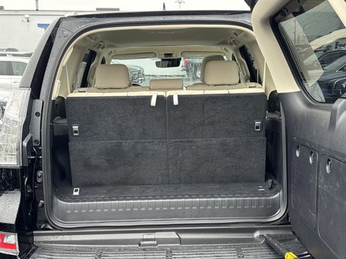 Used 2023 Lexus GX 460 Premium w/ Premium Plus Package image 15