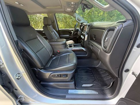 Used 2019 GMC Sierra 1500 SLT w/ SLT Premium Plus Package AWD/4WD image 31