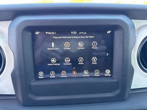 Used 2021 Jeep Wrangler Unlimited Islander image 24