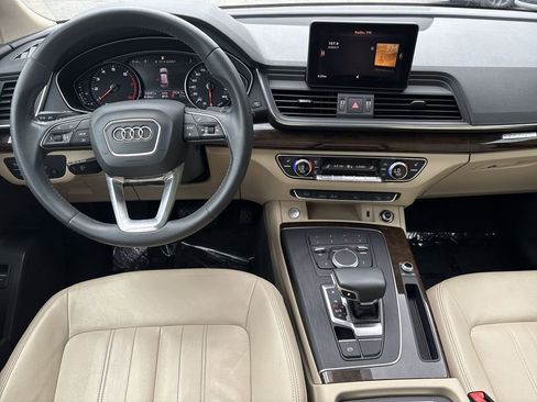 Used 2020 Audi Q5 2.0T Premium w/ Convenience Package AWD/4WD image 23