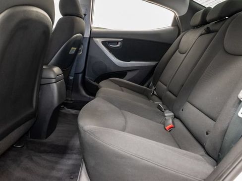 Used 2015 Hyundai Elantra SE w/ Option Group 03 FWD image 24