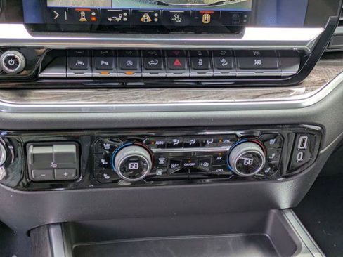 New 2026 Chevrolet Silverado 1500 LTZ w/ LTZ Premium Package AWD/4WD image 23