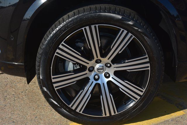 Used 2024 Volvo XC90 T8 Plus w/ Protection Package Premier AWD/4WD image 11