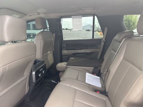 Used 2019 Ford Expedition XLT w/ Equipment Group 202A RWD image 28