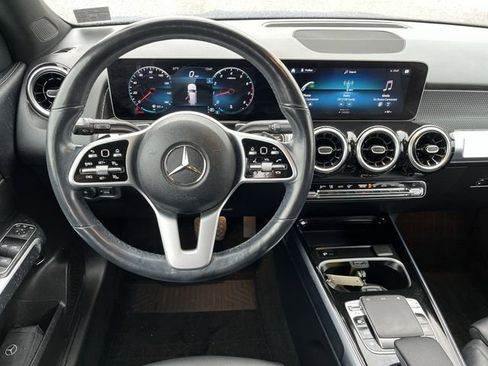 Used 2020 Mercedes-Benz GLB 250 4MATIC image 13
