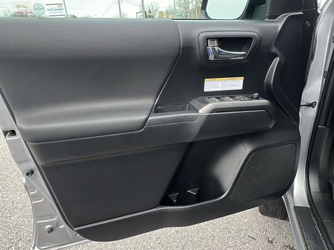 Used 2019 Toyota Tacoma TRD Off-Road image 20