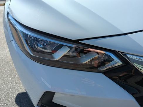 Certified 2023 Nissan Sentra SV image 17