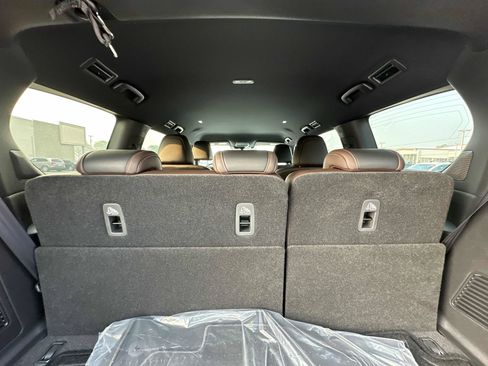 New 2026 Nissan Armada SL w/ Captain's Chari Seat Package AWD/4WD image 18