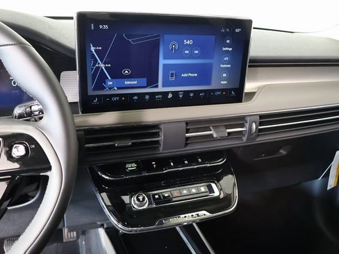 New 2026 Lincoln Corsair Premiere image 5