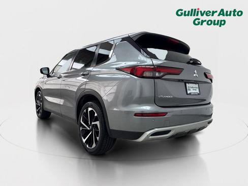 Used 2023 Mitsubishi Outlander SE AWD/4WD image 5