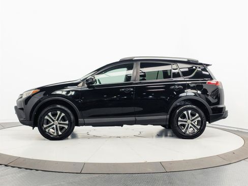 Used 2016 Toyota RAV4 LE FWD image 6
