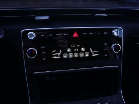 New 2026 Genesis GV80 2.5T Select image 9