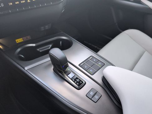 Certified 2026 Lexus UX 300h FWD image 12