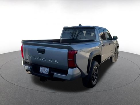 Used 2025 Toyota Tacoma TRD Off-Road image 14
