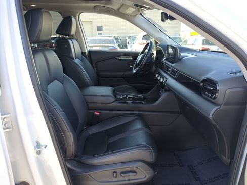 Used 2023 Honda Pilot Touring image 35