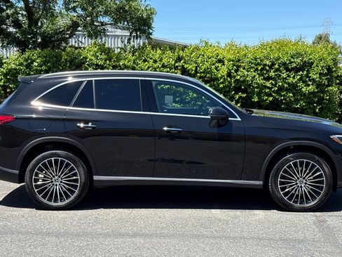 New 2026 Mercedes-Benz GLC 300 4MATIC image 2