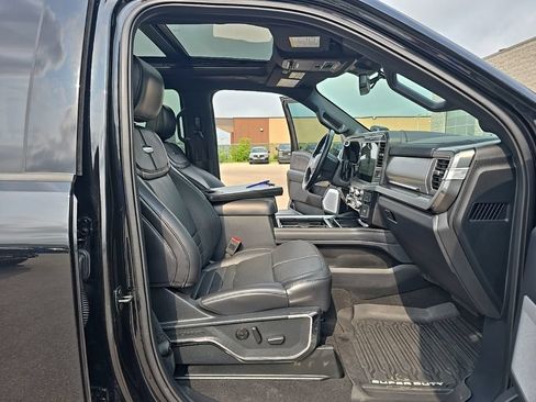 Used 2025 Ford F250 Platinum AWD/4WD image 18