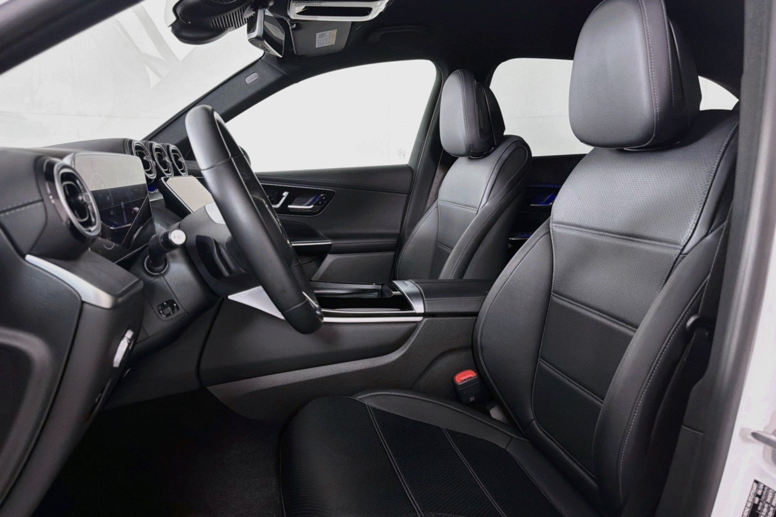 Certified 2024 Mercedes-Benz GLC 300 image 20
