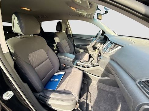 Used 2017 Hyundai Tucson SE image 25