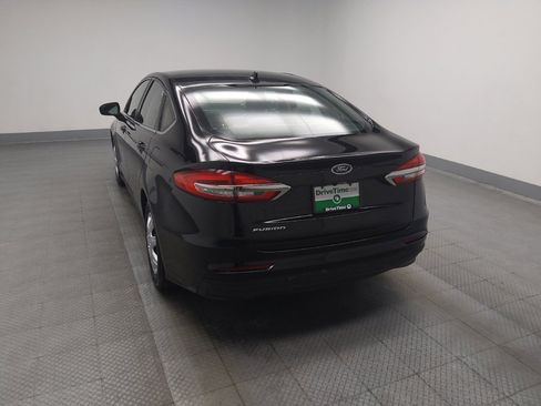 Used 2020 Ford Fusion S FWD image 5