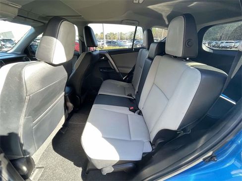 Used 2018 Toyota RAV4 Limited image 9