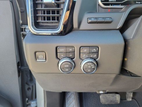 Used 2023 GMC Sierra 1500 Denali w/ Technology Package AWD/4WD image 20
