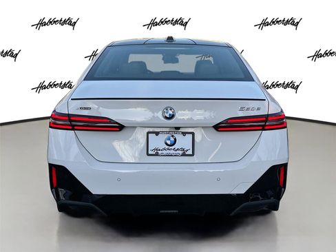 New 2026 BMW 550e xDrive image 6